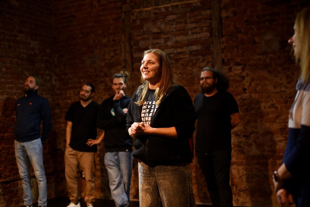 Apel pentru studenți: înscrieri la teatru forum